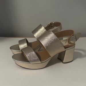 Aerosoles Camila metallic gold comfort platform sandal size 8